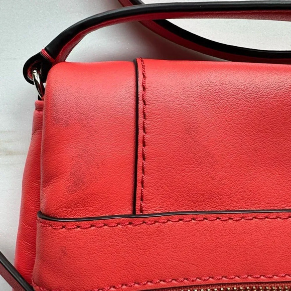 Kate Spade NWOT bright red leather but flawed from color transfer - Picture 8 of 8